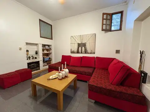 Depto Tipo Casa en Venta con 1 cocheras