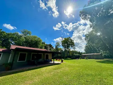 Casaquinta en Barrio San Antonio, Loma Verde   -   ID 5358