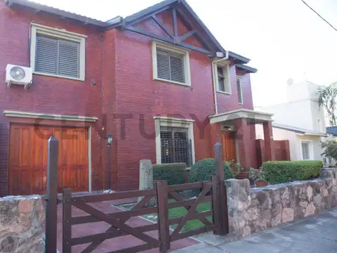 ? Imponente casa en Tejas del Sur I – Zona Sur ?