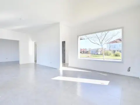 Venta Casa en San Matias 6 ambientes Jardin Pileta Galeria
