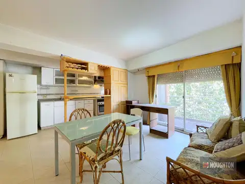 Departamento en VENTA 2 Ambientes con Cochera, Amenities y Jardín