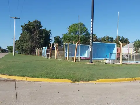 Venta Local Comercial con 7 Terrenos.Sobre.Avda.Falucho.Con.