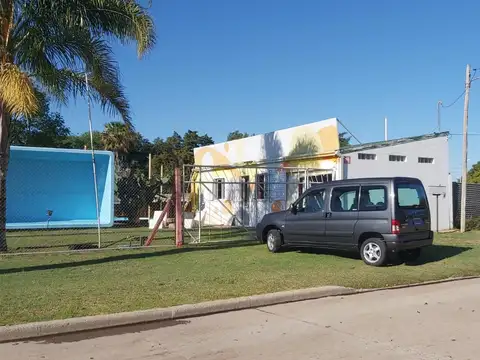 Venta Local Comercial con 7 Terrenos.Sobre.Avda.Falucho.Con.