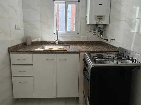 Alquiler de Departamento Monoambiente Piso Alto, Apto Profesional en caballito
