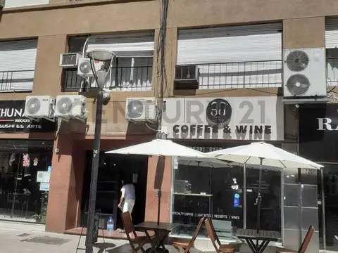 VENTA 3 AMBIENTES LUMINOSO CON COCINA Y LAVADERO INDEPENDIENTE/ COCHERA FIJA