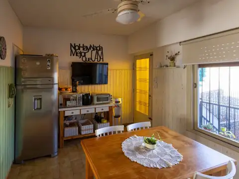 Casa en Venta con 3 cocheras