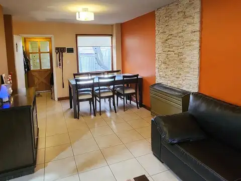 Casa 5 ambientes con 1 baño