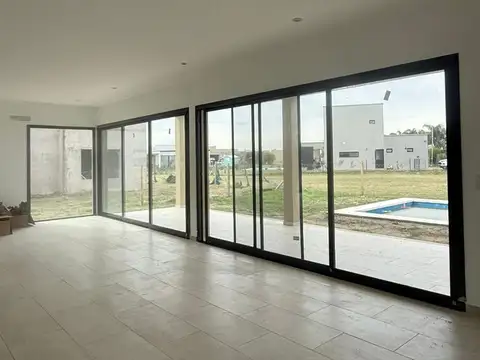 4 amb a estrenar, con piscina