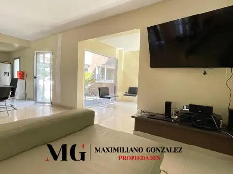Casa en Alquiler con 1 cochera