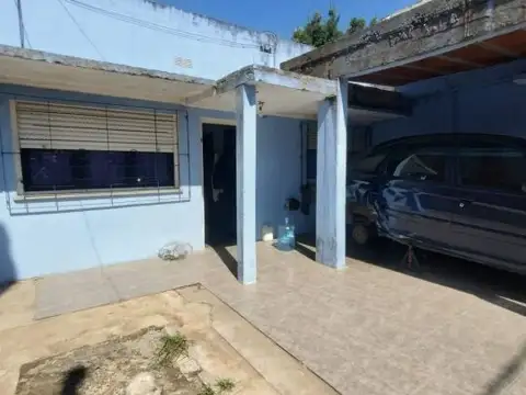 Venta casa 3 ambientes y cochera en Quilmes Oeste