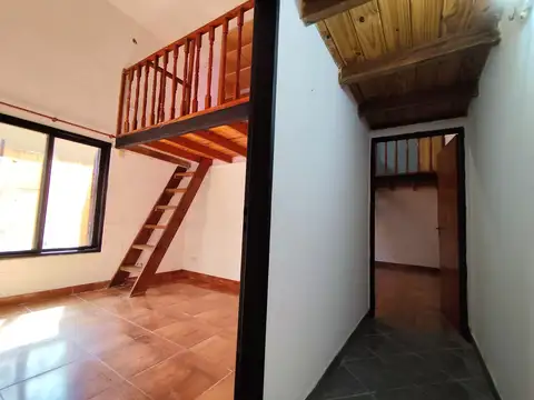 Depto Tipo Casa en Alquiler en Liniers, $ 1.300.000