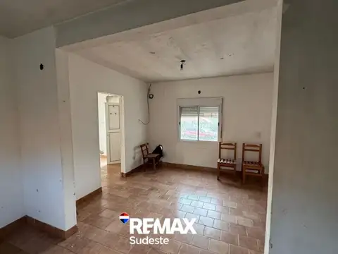 Casa 4 ambientes con 1 baño