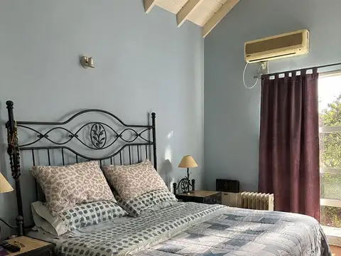 Casa en Alquiler con 1 cochera