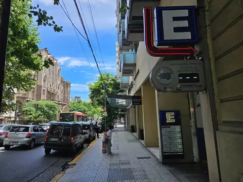 COCHERA COBIERTA EN RECOLETA