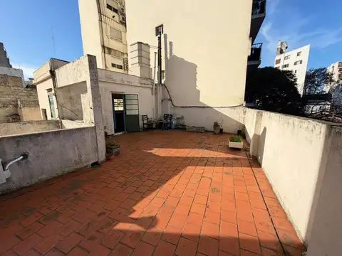 Avenida Caseros 1400