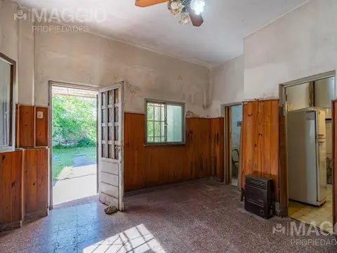Casa en Venta con 3 cocheras