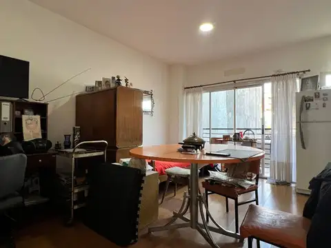 Venta monoambiente Parque Patricios con balcón