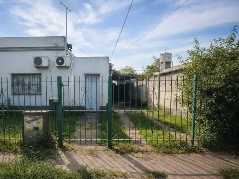 Calle 54 entre 161 y 162 6100