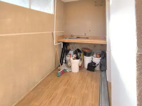 Depto Tipo Casa 2 ambientes con 1 baño