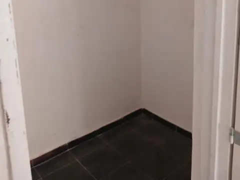 ALQUILO Hermoso y amplio  Departamento 1 con patio y asador