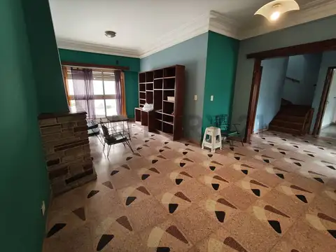 Venta casa de 6 ambientes en Villa Luro