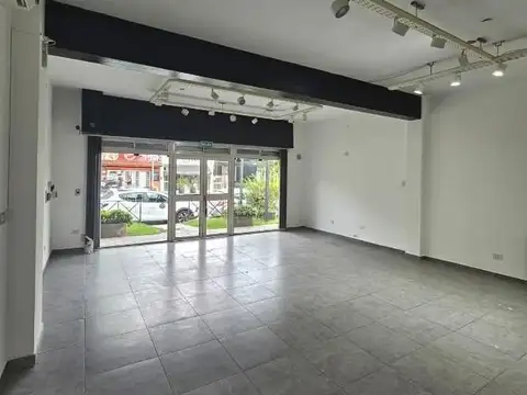 LOCAL COMERCIAL FUNES