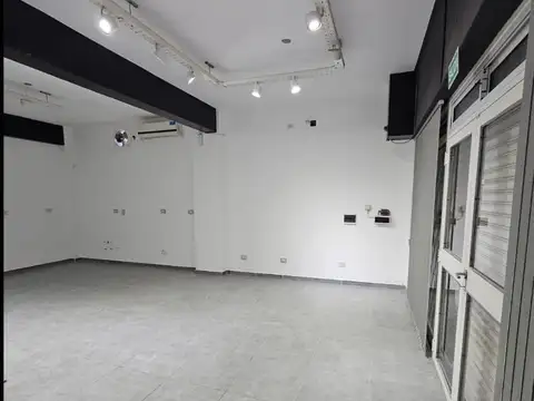 LOCAL COMERCIAL FUNES