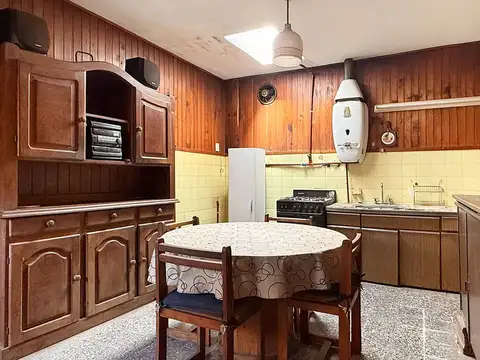 Casa 4 ambientes con 1 baño