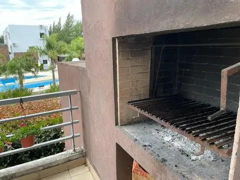 Barrio Senderos, Av. Del Golf 610