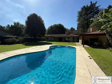 Casa en venta en el Barrio Cerrado Parque Peró, sobre la calle Schubert, Del Viso, José C. Paz.