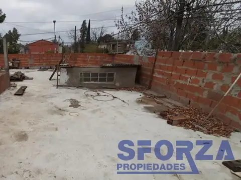 Casa 4 ambientes con 1 baño