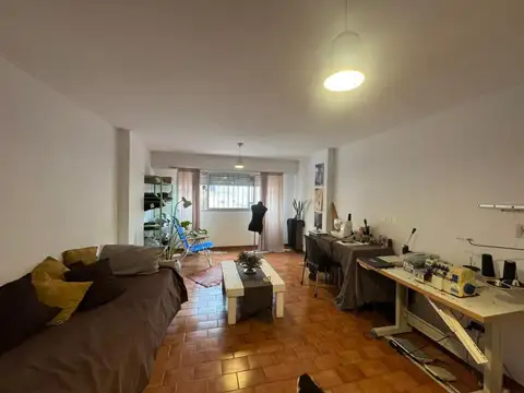 Departamento 6 ambientes con 2 baños