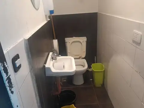 LOCAL ALQUILER,VTE LOPEZ,SOBR LIBERTADOR 