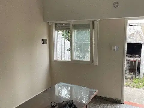 PH en P. BAJA con LAVADERO Y PATIO 