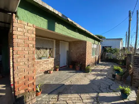 Manuel Quíntela esquina Ruta 100