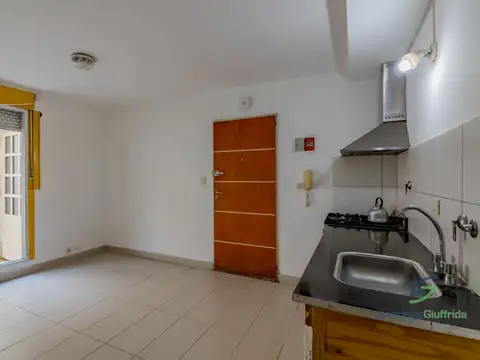 Depto Tipo Casa 2 ambientes con 1 baño
