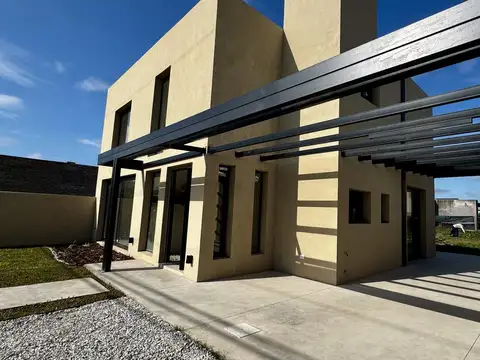 Casa en Venta en Funes, USD 290.000