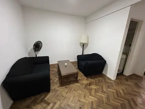 José De Sucre 1400, Piso 1