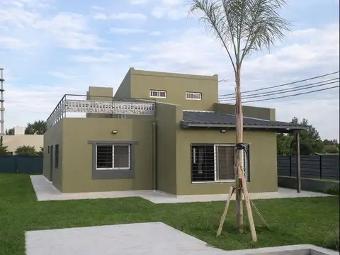 Casa 5 ambientes con 2 baños