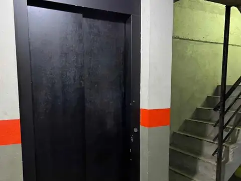 Cochera En Venta En Quilmes