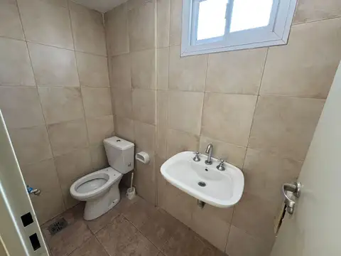 Oficina 2 ambientes con 1 baño