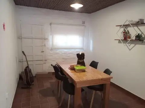 Casa 4 ambientes con 1 baño