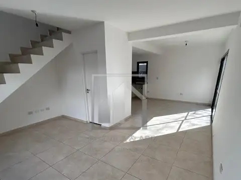 Casa en Alquiler en Centro, $ 870.000