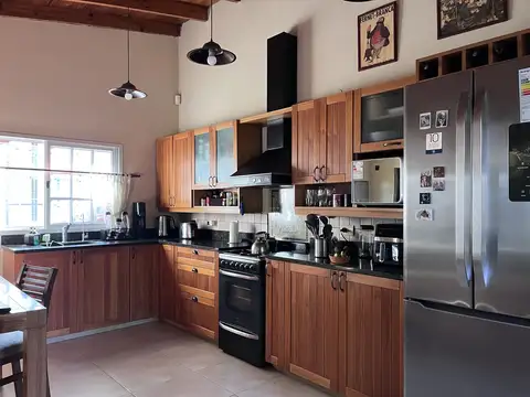 HERMOSA CASA EN BOSQUES