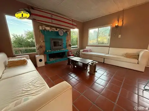 Casa en Venta con 1 cochera