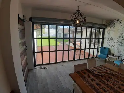 Casa 4 ambientes con 3 baños