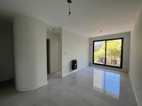 VENTA - Departamento 1 dormitorio con balcón. Martin , Rosario.