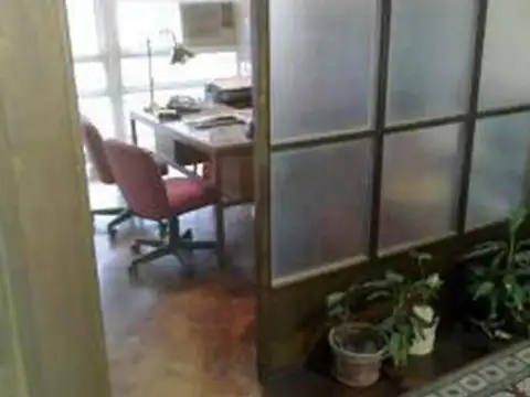 Oficina en Venta al Este