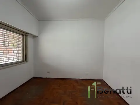 Casa en Alquiler con 1 cochera