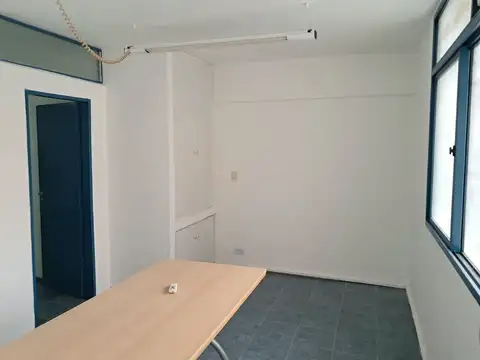 VENTA OFICINA 9 DE JULIO Y RIVADAVIA -CDAD MZA